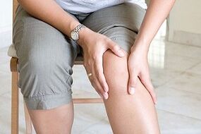 signos y síntomas de venas varicosas en las piernas